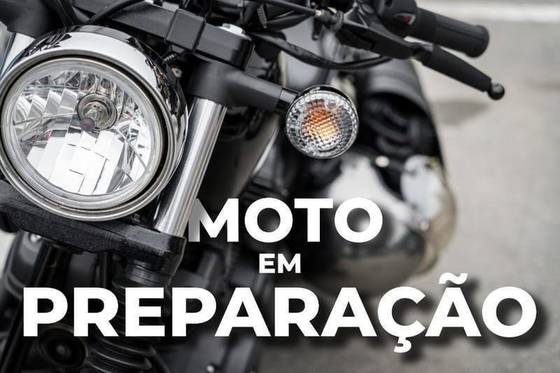 TRIUMPH STREET TRIPLE 765 RS 